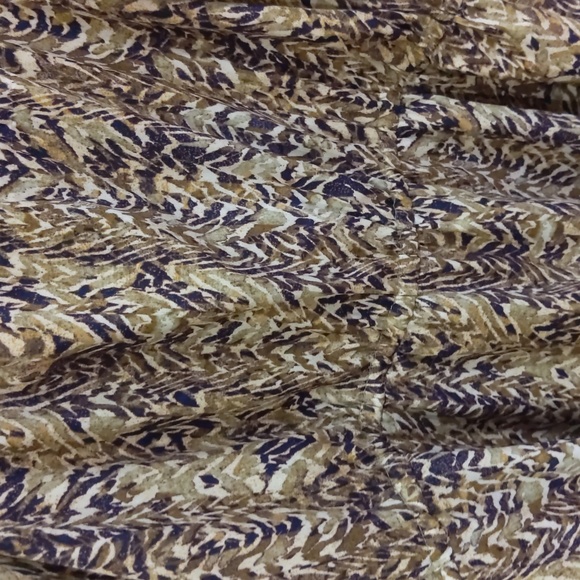 Casual, short summer dress, size 6, tan and purple print - Picture 4 of 4